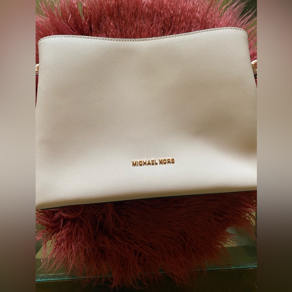 NWT Michael Kors Sofia Bag in Baby Pink. Featuring Rose Gold Hardware